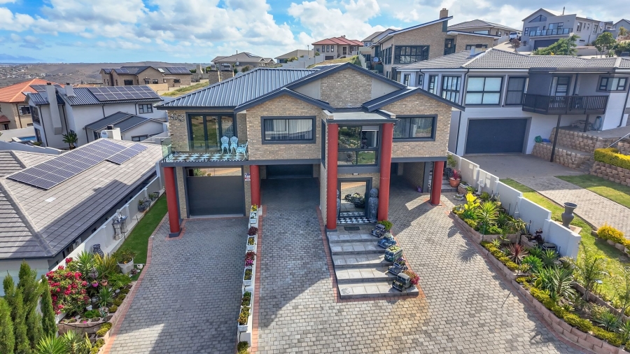 4 Bedroom Property for Sale in Monte Christo Western Cape